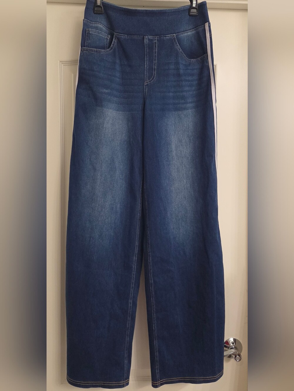 HALARA Flex High Waisted Stripe Wide Leg Casual Jeans with Pockets - Picture 2 of 6